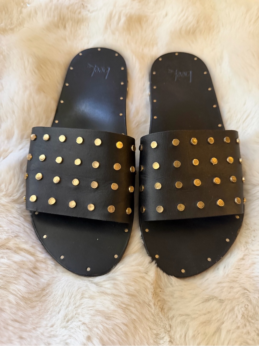 Beek lovebird Studded Slide Sandal - Black. Size 9